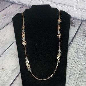 5/$25 Victorian chic gold tone shiny long stationary necklace